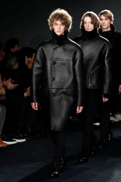 Look 37
